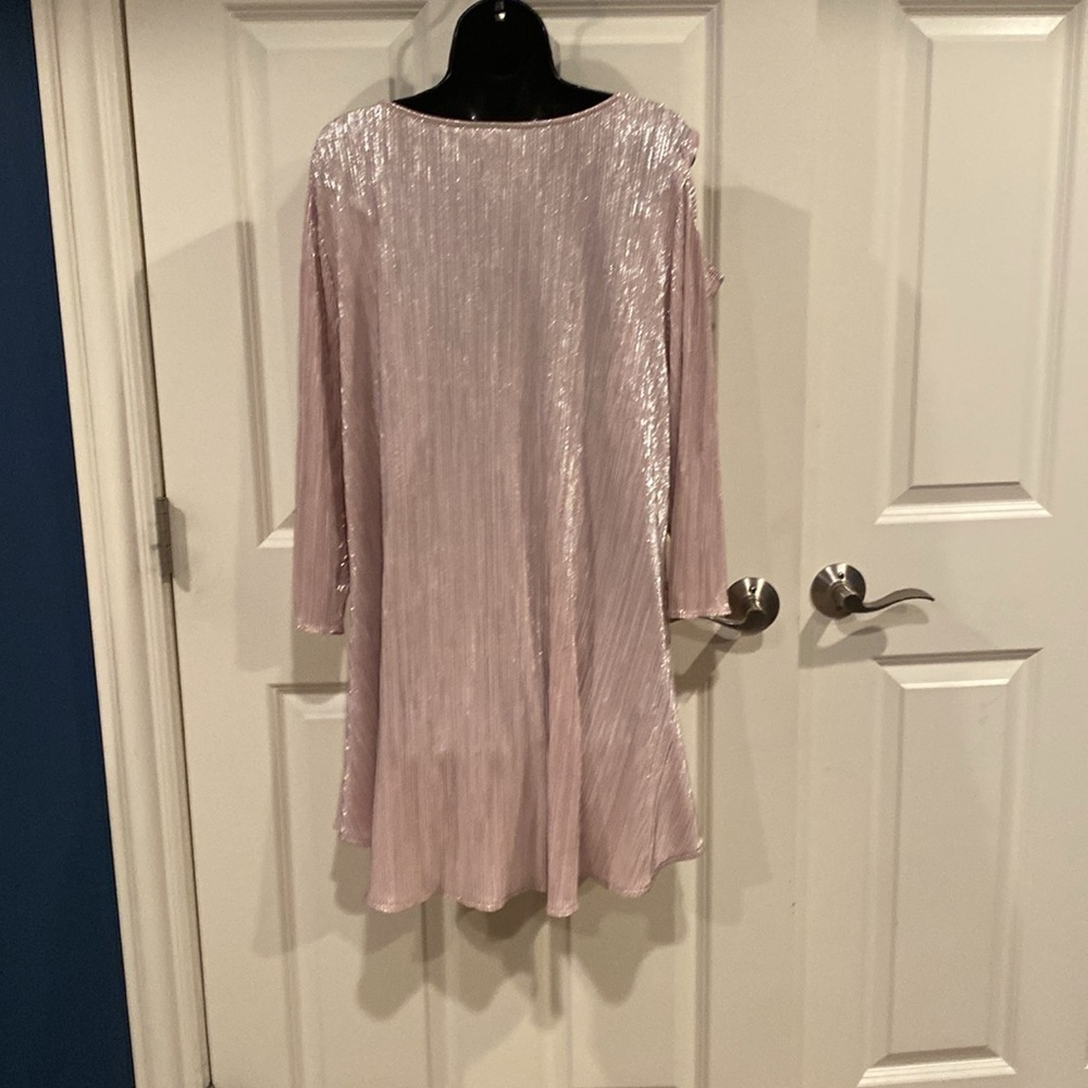 XXL Gold sparkly Alfani blouse - Picture 2 of 4